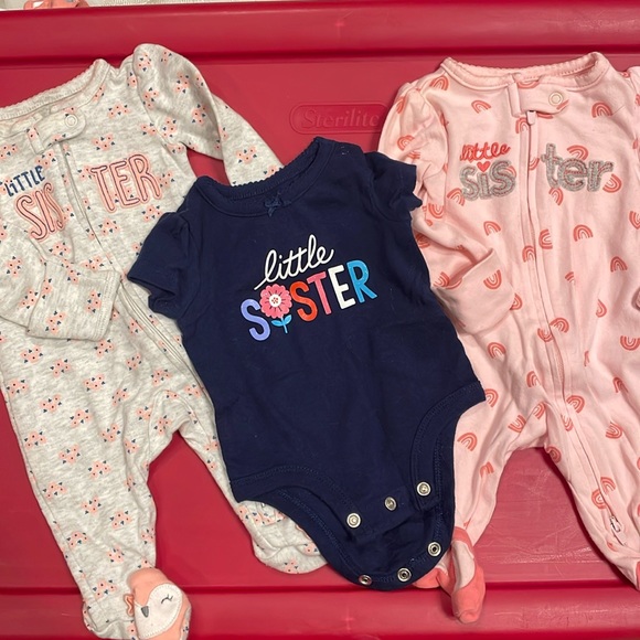 Little Sister sleepers and onesie Size NB - Picture 1 of 14